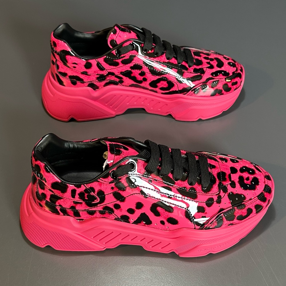 Dolce & Gabbana Daymaster Low-top Sneakers in Rare Patent Magenta Leopard Print - Picture 4 of 8